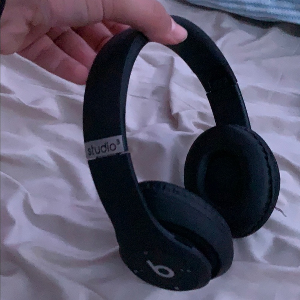 Beats - Picture 2 of 3